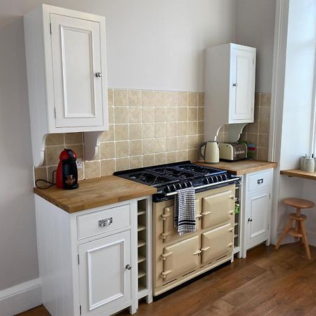 Beautiful & Bright 2 Bed Flat Murrayfield Edinburgh Exterior photo