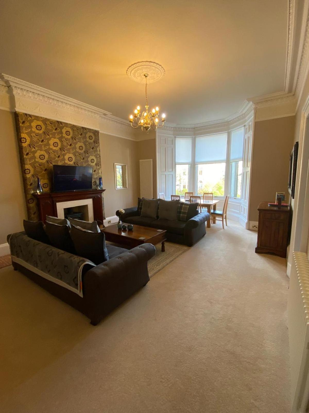 Beautiful & Bright 2 Bed Flat Murrayfield Edinburgh Exterior photo