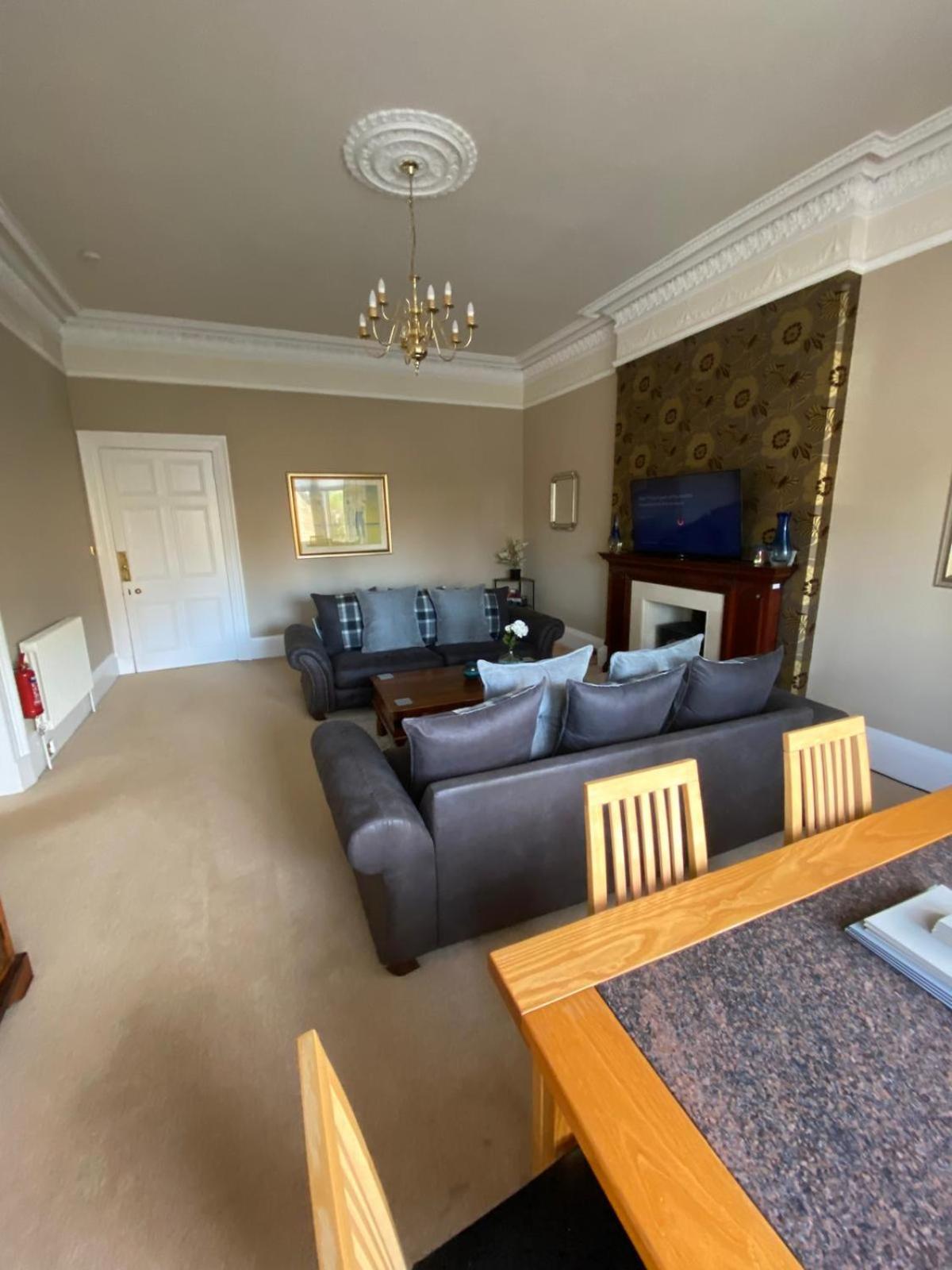 Beautiful & Bright 2 Bed Flat Murrayfield Edinburgh Exterior photo
